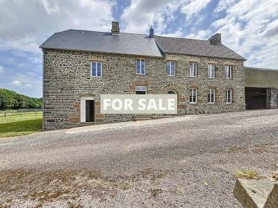 Detached Country House with Outbuilding
