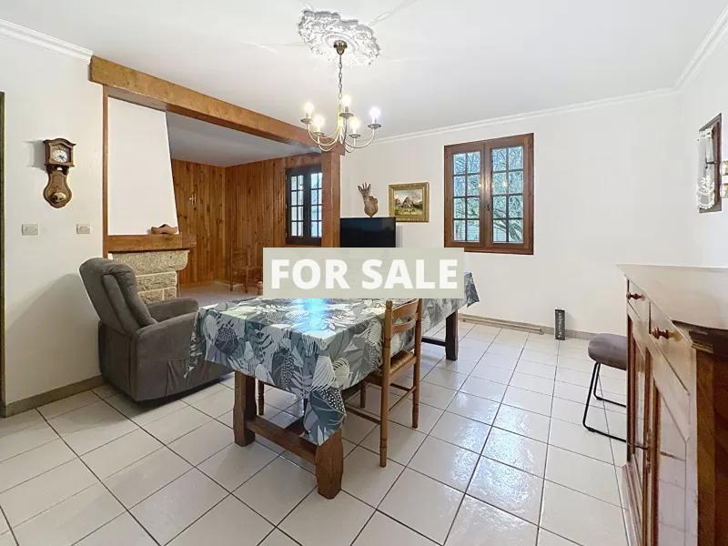 Detached House with Garden by the Coast