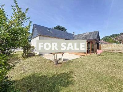 Detached House with Garden by the Coast