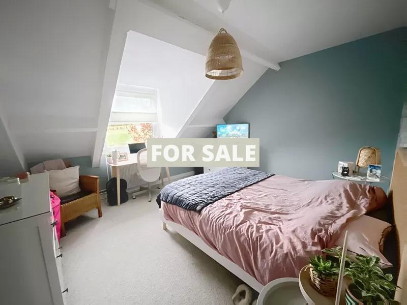 Detached Country House with Landscaped Garden