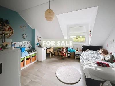 Detached Country House with Landscaped Garden