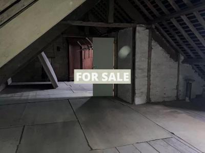 Traditional House with Garden Close to the Coast