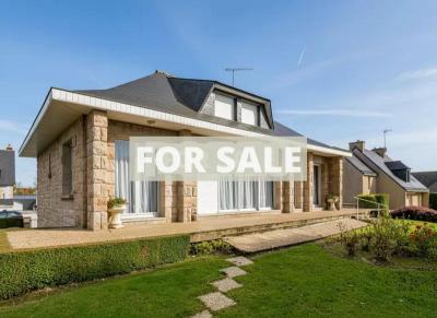 Detached House in the Bay of Mont-St-Michel