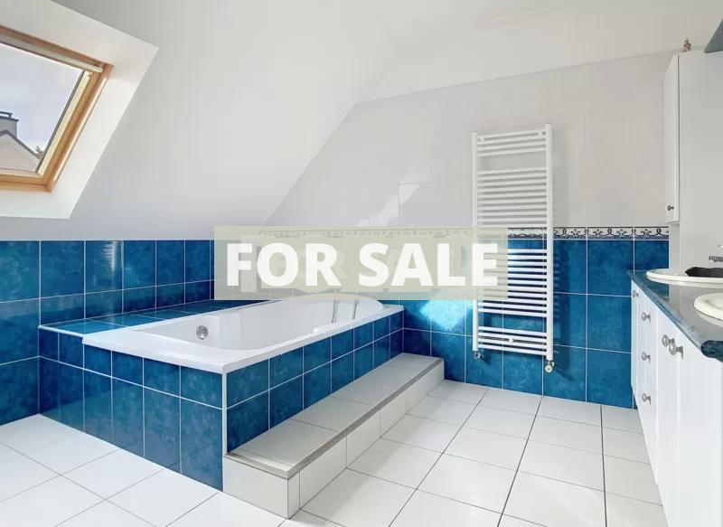 Contemporary Detached House by the Coast