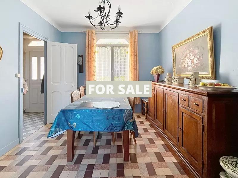 Detached Country House with Garden by the Coast