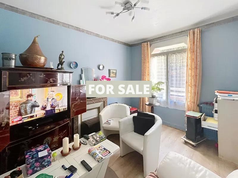 Detached Country House with Garden by the Coast