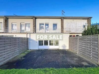 Town House with Neat Garden
