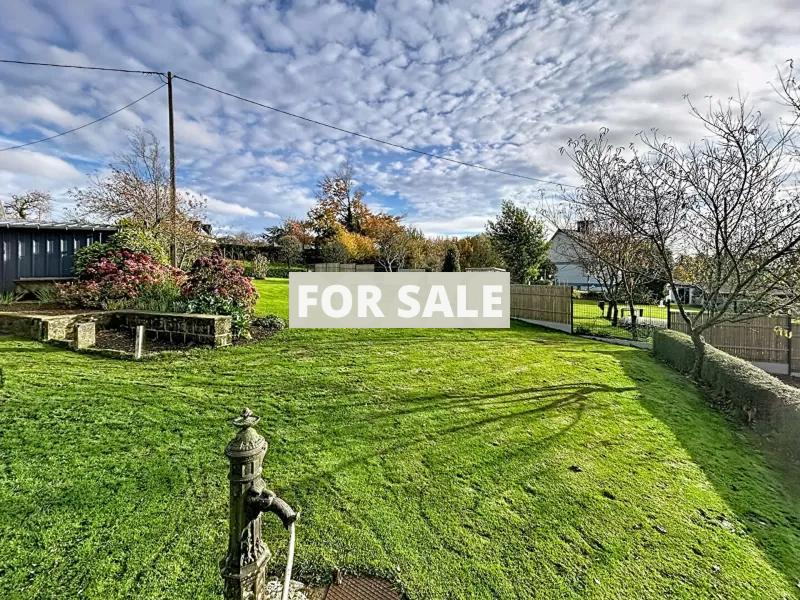 Detached House with Garden in Great Location