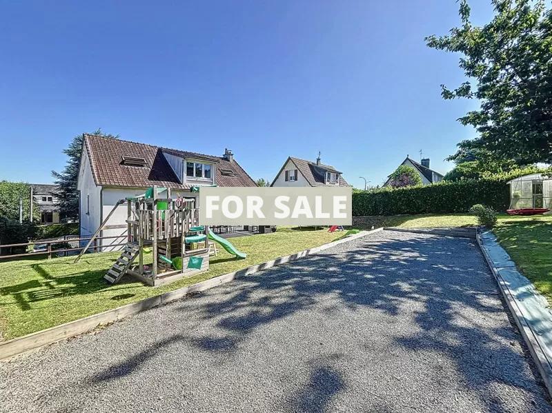 Detached House with Family Garden