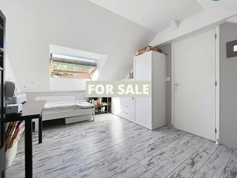 Detached House with Family Garden