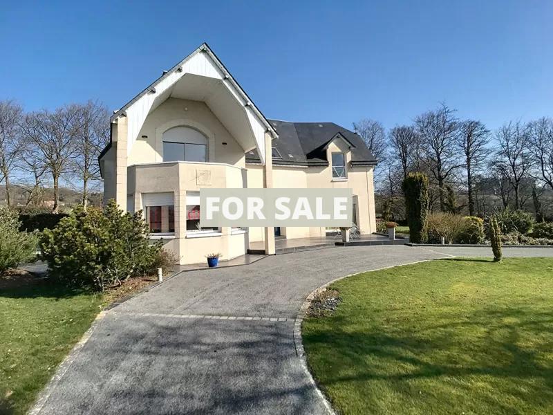 Stunning Detached Country House