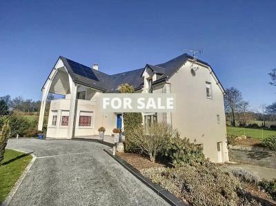 Stunning Detached Country House