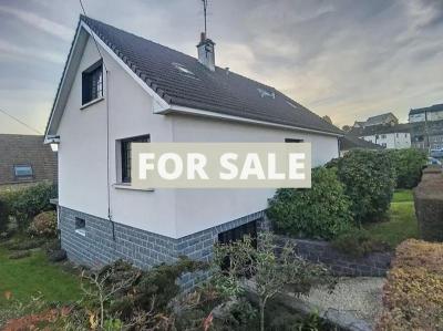 Detached House with Garden