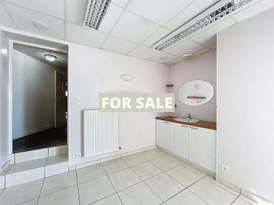 Detached House with Garden