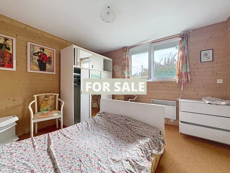 Detached House with Landscaped by the Coast