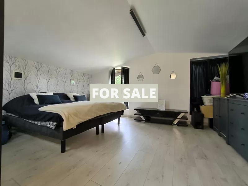 Main House with Glamping Activity in 1.4 Hectares