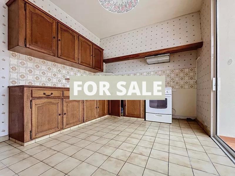 Detached House with Garden