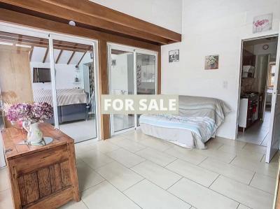 Single Storey Detached Villa With Garden