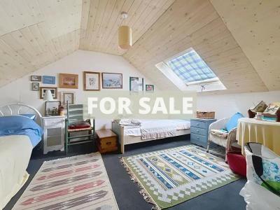 Detached Country House with Landscaped Garden