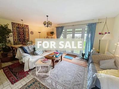 Detached Country House with Landscaped Garden