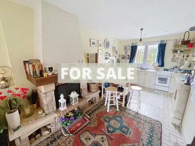 Detached Country House with Landscaped Garden