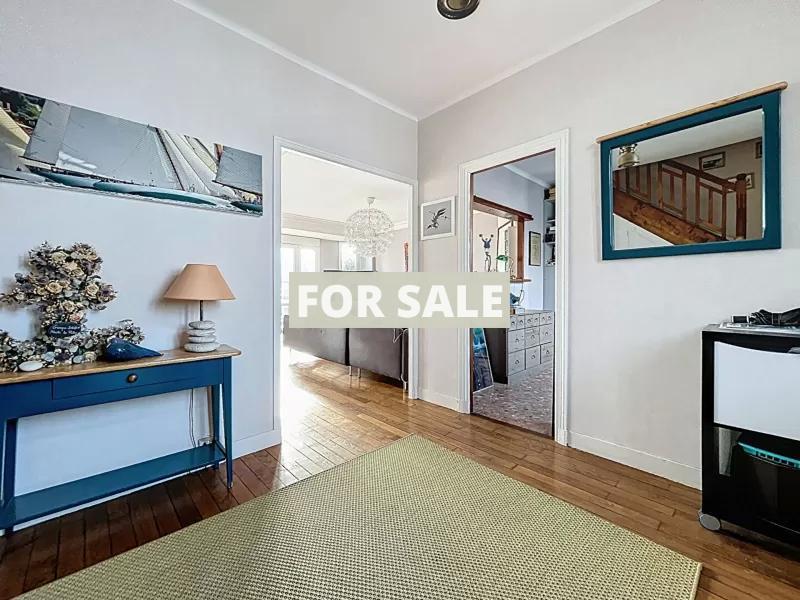 Stunning Villa with Panoramic Sea Views