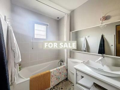 Detached House with Landscaped Garden