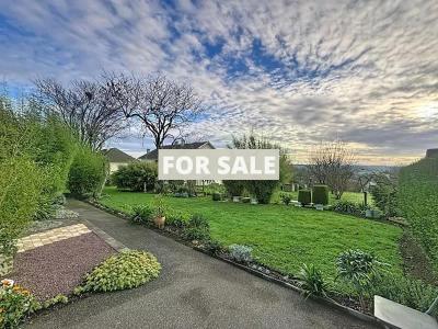 Detached House with Landscaped Garden