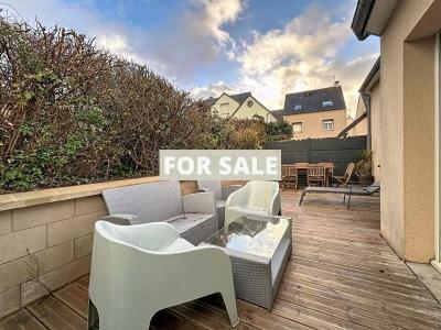 Beautiful House by the Coast with Courtyard Garden