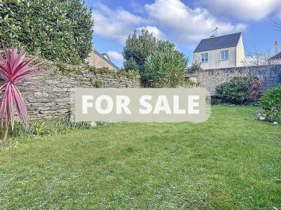 Town House with Neat Garden