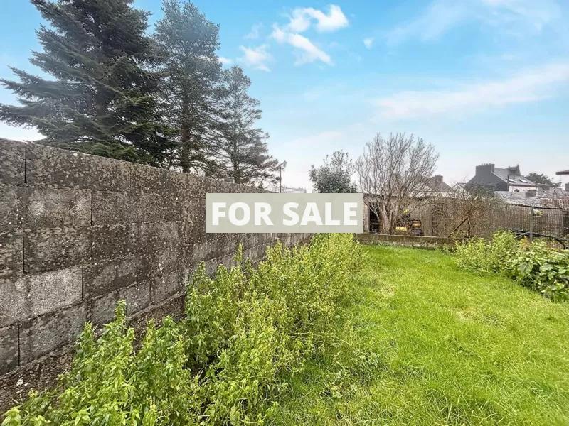 Town House with Nice Garden, Lovely Home