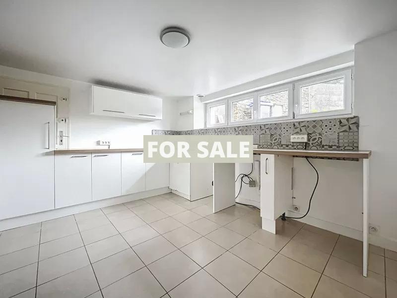 Town House with Nice Garden, Lovely Home