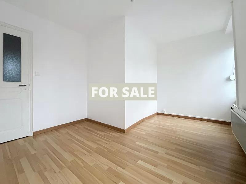 Town House with Nice Garden, Lovely Home