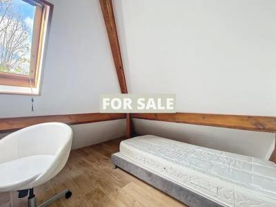 Detached House with Garden by the Coast