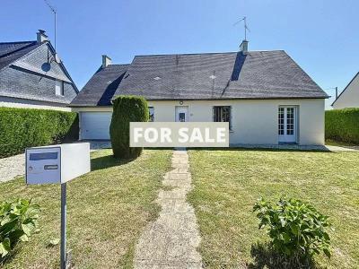 Detached House with Garden
