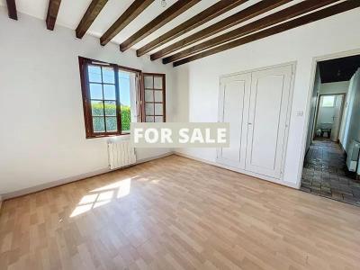 Detached House with Garden