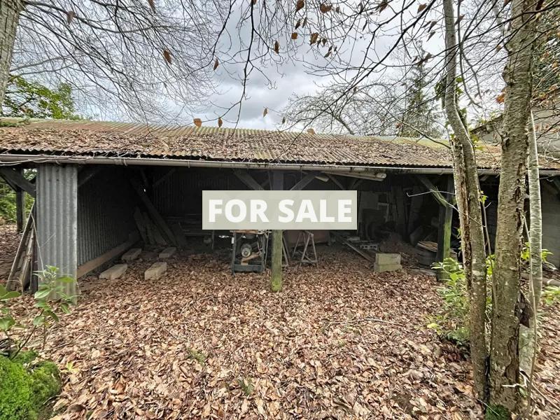 Detached Villa With Garden