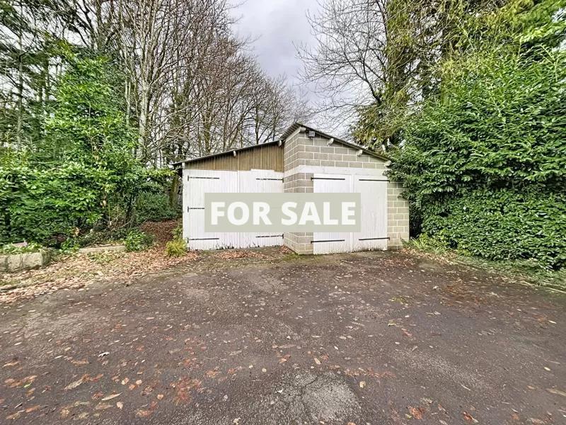 Detached Villa With Garden