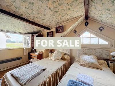 Detached House with Garden 700m from the Sea