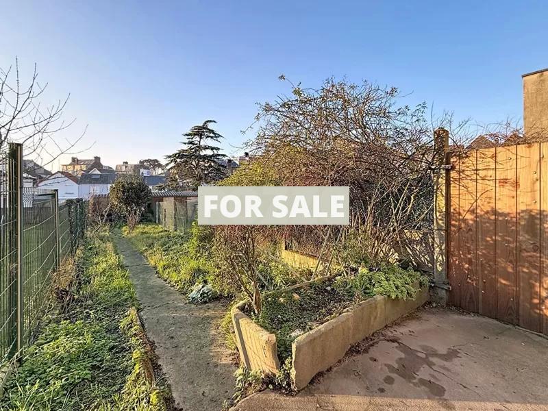 Traditional House with Garden by the Coast