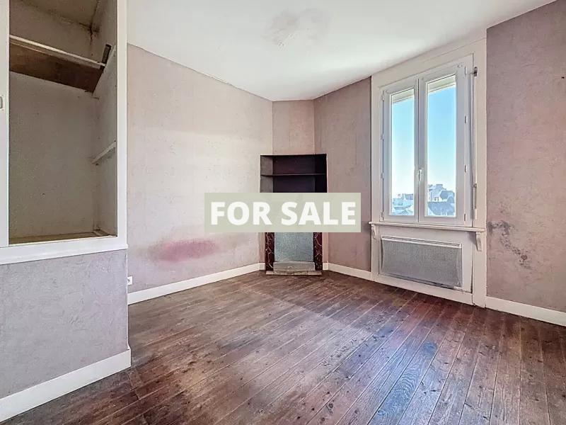 Traditional House with Garden by the Coast