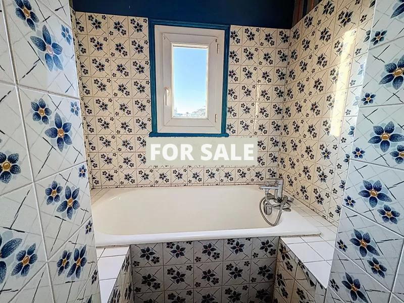 Traditional House with Garden by the Coast