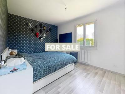 Detached House with Mature Garden