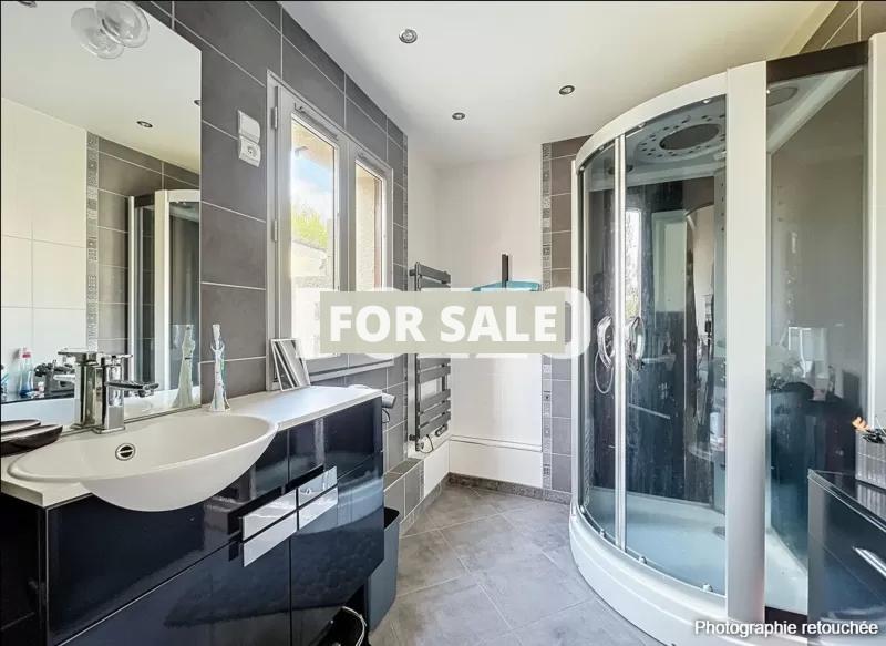 Detached Country House with Open Views