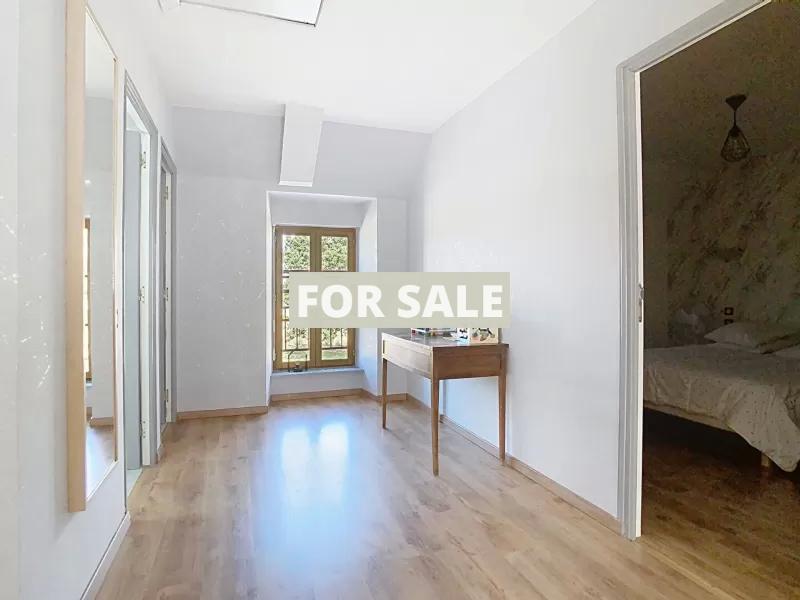 Farm House, Guest Gite and Outbuilding near Mont-St-Michel