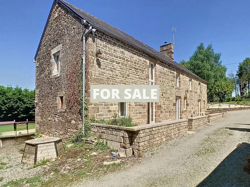 Detached Country House with Outbuilding