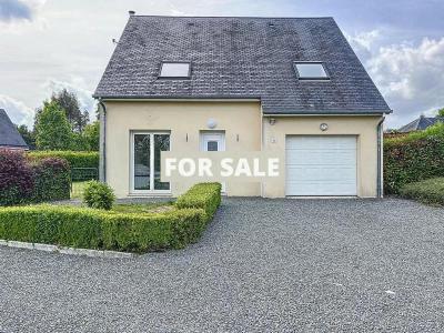 Modern Detached House with Garden