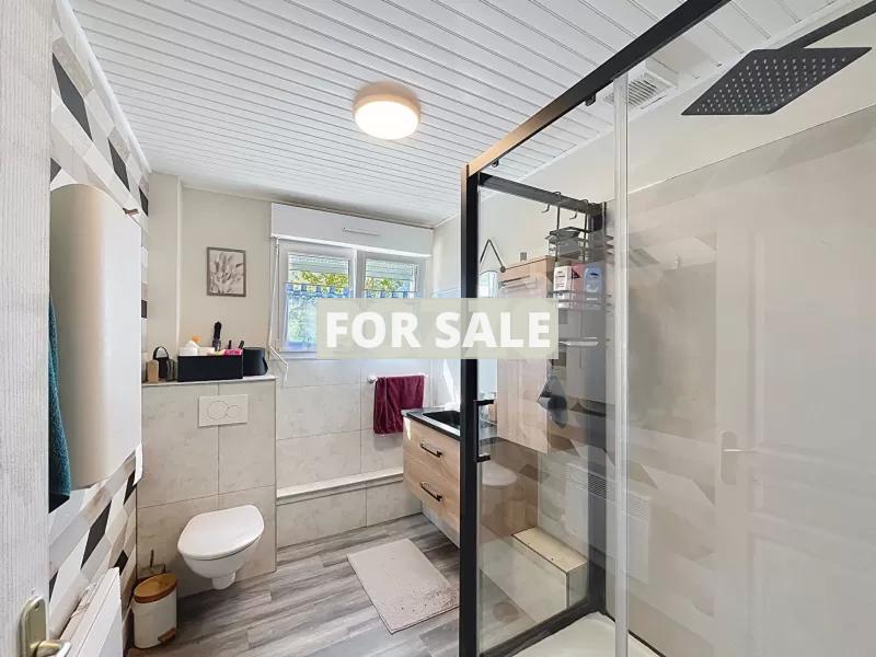 Delightful Cottage Style Property in Popular Village