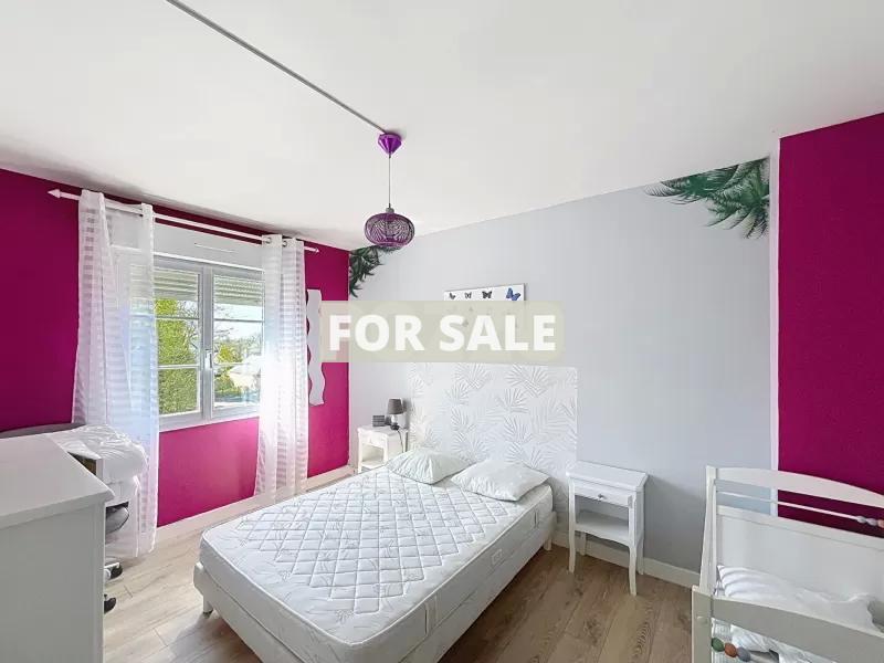 Delightful Cottage Style Property in Popular Village