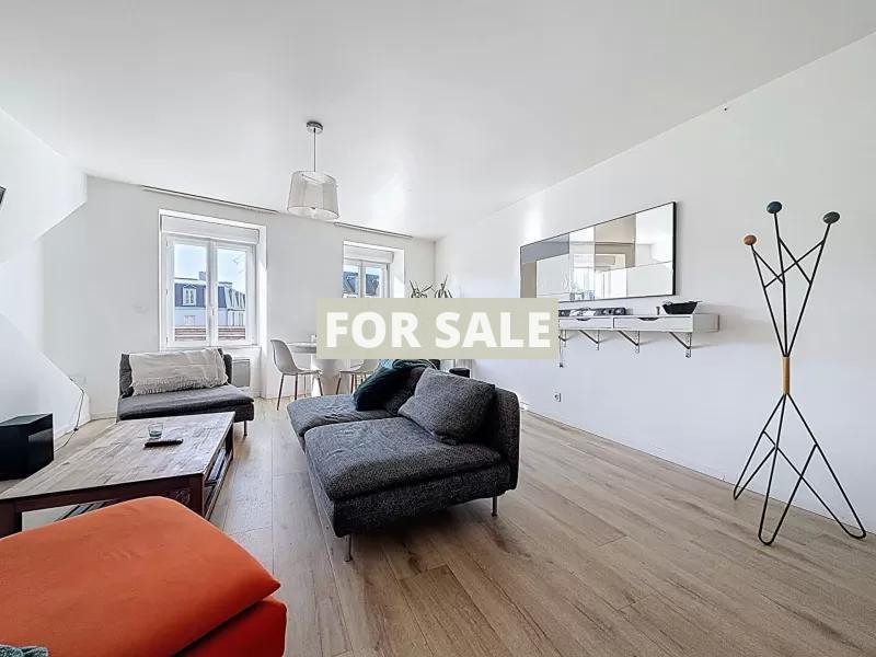 Town House in Good Order in Coastal Resort